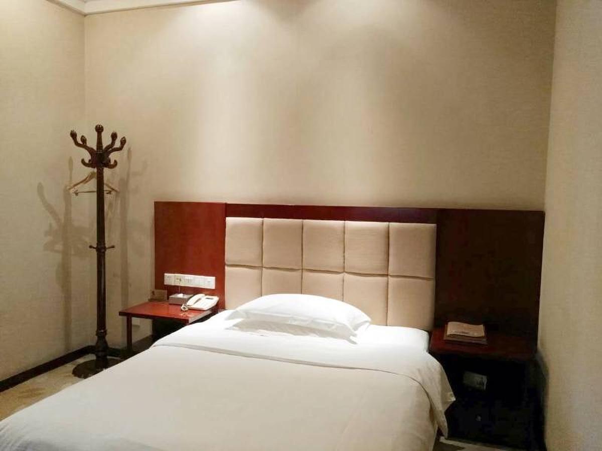 Phoenix Hotel Guangyuan エクステリア 写真